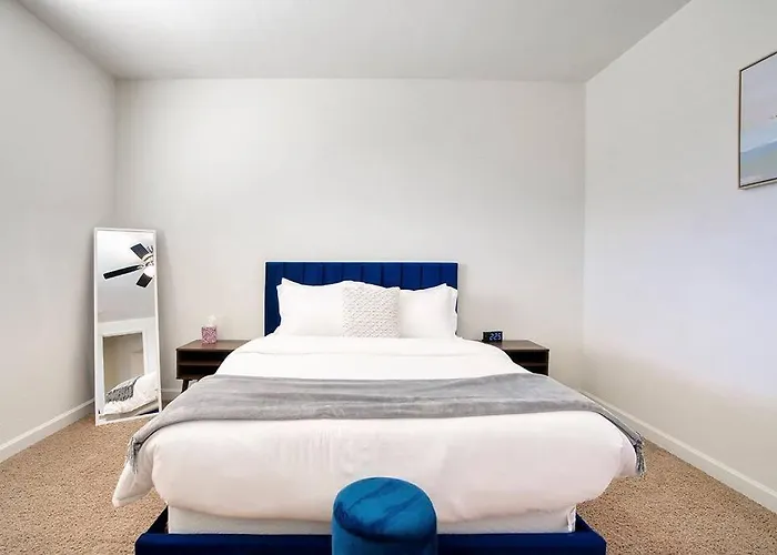 Ferienhaus King 5br Tranquil Lux Retreat: Pool, Theater, Fun!