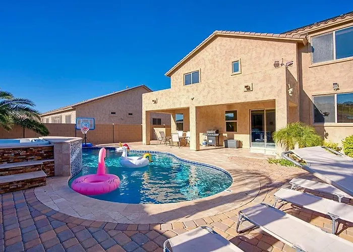 King 5br Tranquil Lux Retreat: Pool, Theater, Fun! *