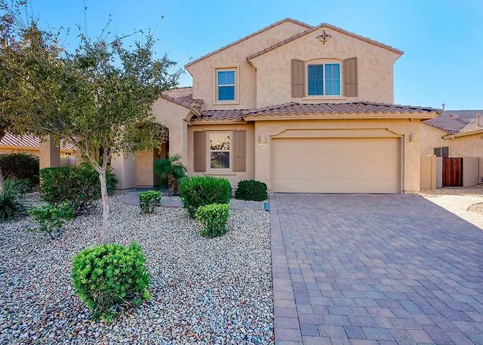 King 5br Tranquil Lux Retreat: Pool, Theater, Fun! Ferienhaus