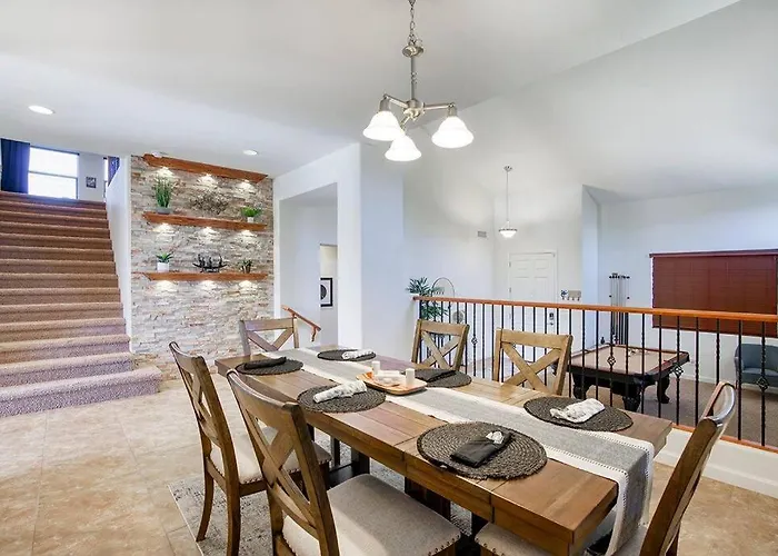 Ferienhaus King 5br Tranquil Lux Retreat: Pool, Theater, Fun! *